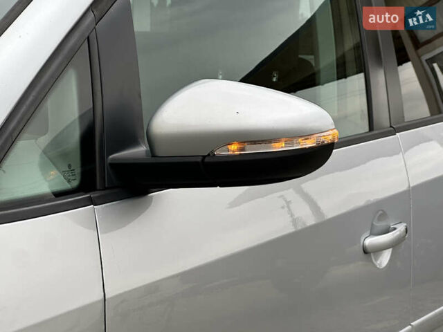 Серый Фольксваген Туран, объемом двигателя 2 л и пробегом 225 тыс. км за 10999 $, фото 37 на Automoto.ua