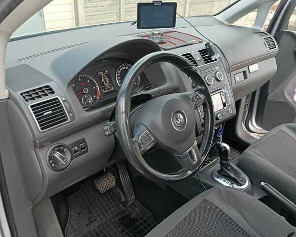 Серый Фольксваген Туран, объемом двигателя 1.6 л и пробегом 206 тыс. км за 10500 $, фото 15 на Automoto.ua