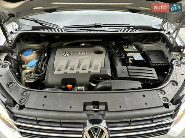 Серый Фольксваген Туран, объемом двигателя 2 л и пробегом 225 тыс. км за 10999 $, фото 146 на Automoto.ua