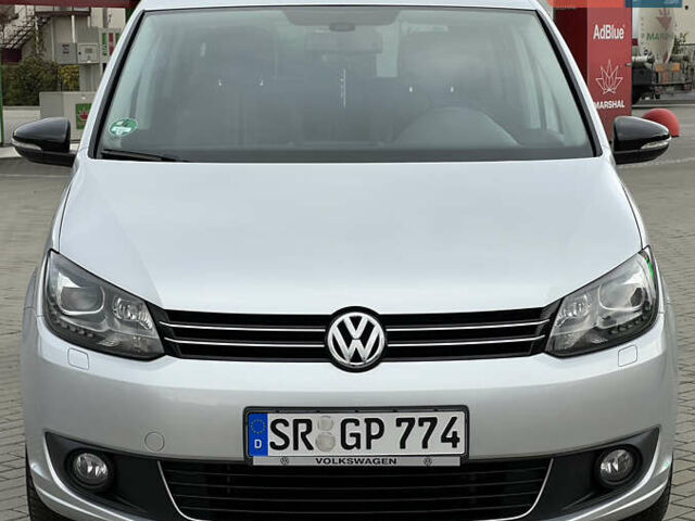 Серый Фольксваген Туран, объемом двигателя 1.97 л и пробегом 163 тыс. км за 14499 $, фото 3 на Automoto.ua