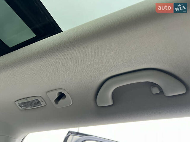 Серый Фольксваген Туран, объемом двигателя 1.97 л и пробегом 163 тыс. км за 14499 $, фото 59 на Automoto.ua