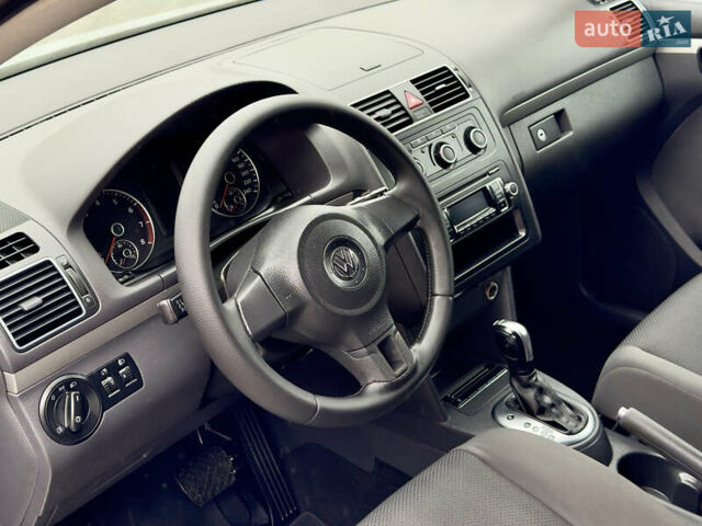 Серый Фольксваген Туран, объемом двигателя 1.39 л и пробегом 223 тыс. км за 10500 $, фото 22 на Automoto.ua