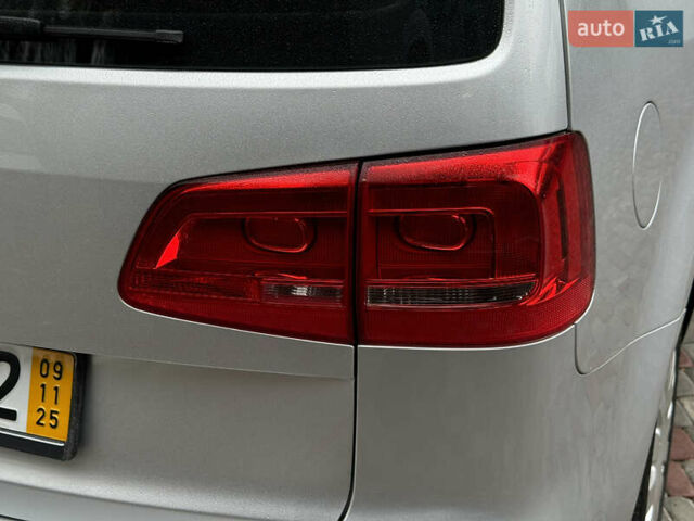 Серый Фольксваген Туран, объемом двигателя 1.39 л и пробегом 223 тыс. км за 10500 $, фото 40 на Automoto.ua