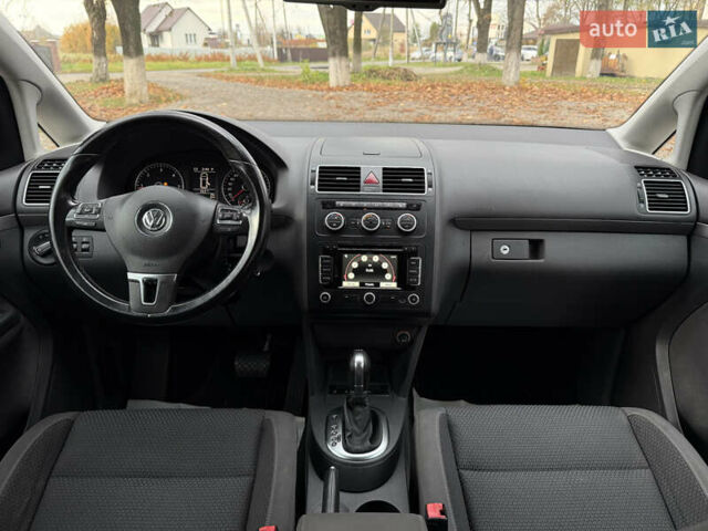Серый Фольксваген Туран, объемом двигателя 1.6 л и пробегом 242 тыс. км за 10700 $, фото 23 на Automoto.ua