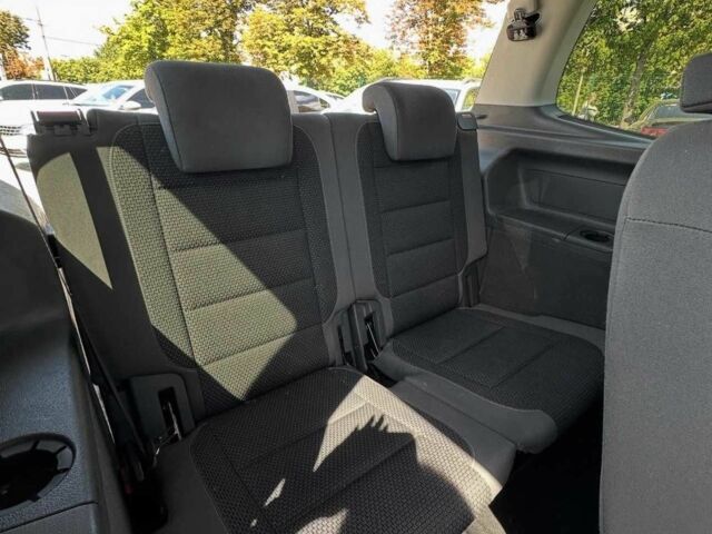 Сірий Фольксваген Туран, об'ємом двигуна 1.4 л та пробігом 213 тис. км за 9400 $, фото 11 на Automoto.ua