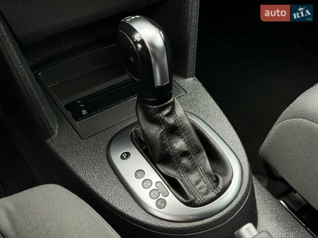 Серый Фольксваген Туран, объемом двигателя 1.39 л и пробегом 223 тыс. км за 10500 $, фото 35 на Automoto.ua