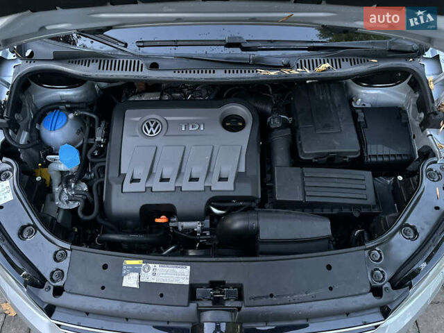 Фольксваген Туран 2013 в Сарнах на Automoto.ua Серый Фольксваген Туран, объемом двигателя 1.6 л и пробегом 249 тыс. км за 11350 $, фото 55 на Automoto.ua