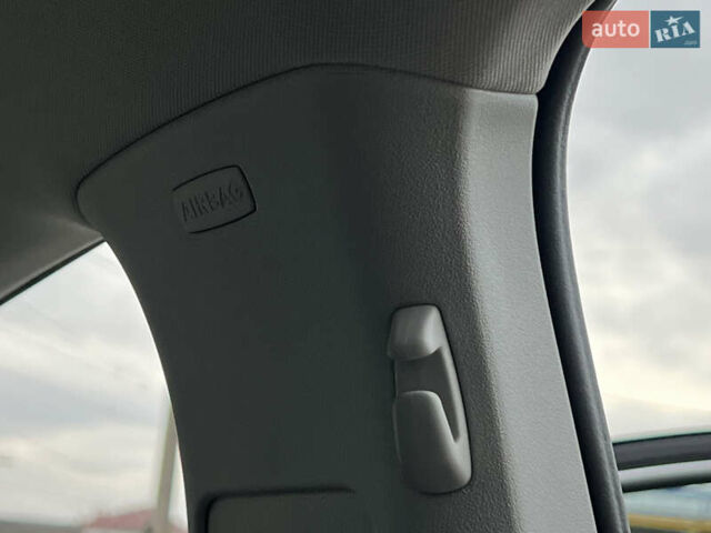 Серый Фольксваген Туран, объемом двигателя 1.97 л и пробегом 163 тыс. км за 14499 $, фото 58 на Automoto.ua