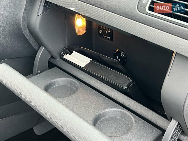 Серый Фольксваген Туран, объемом двигателя 1.97 л и пробегом 163 тыс. км за 14499 $, фото 52 на Automoto.ua