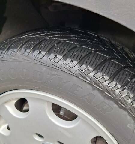 Серый Фольксваген Туран, объемом двигателя 1.97 л и пробегом 179 тыс. км за 14200 $, фото 21 на Automoto.ua