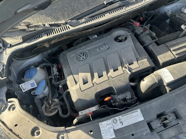 Сірий Фольксваген Туран, об'ємом двигуна 1.6 л та пробігом 145 тис. км за 3700 $, фото 8 на Automoto.ua