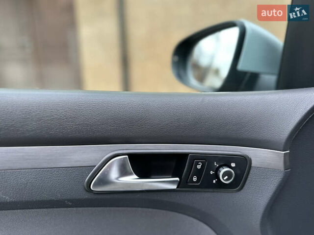 Серый Фольксваген Туран, объемом двигателя 2 л и пробегом 225 тыс. км за 10999 $, фото 118 на Automoto.ua