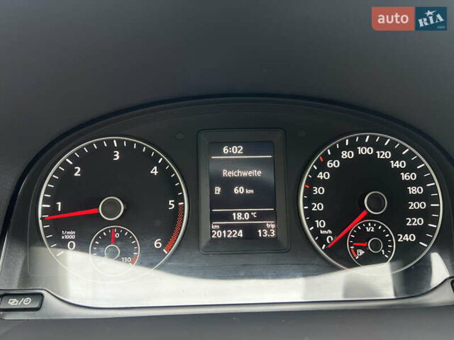Серый Фольксваген Туран, объемом двигателя 1.6 л и пробегом 201 тыс. км за 12800 $, фото 25 на Automoto.ua
