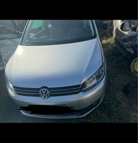 Сірий Фольксваген Туран, об'ємом двигуна 1.6 л та пробігом 145 тис. км за 3700 $, фото 1 на Automoto.ua