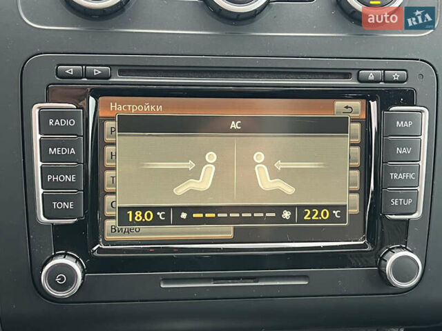 Серый Фольксваген Туран, объемом двигателя 1.97 л и пробегом 163 тыс. км за 14499 $, фото 72 на Automoto.ua