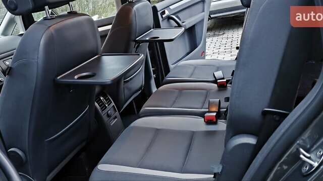 Серый Фольксваген Туран, объемом двигателя 1.4 л и пробегом 194 тыс. км за 9700 $, фото 19 на Automoto.ua