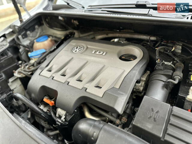 Серый Фольксваген Туран, объемом двигателя 2 л и пробегом 225 тыс. км за 10999 $, фото 147 на Automoto.ua