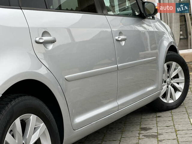 Серый Фольксваген Туран, объемом двигателя 2 л и пробегом 225 тыс. км за 10999 $, фото 58 на Automoto.ua