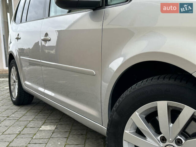 Серый Фольксваген Туран, объемом двигателя 2 л и пробегом 225 тыс. км за 10999 $, фото 16 на Automoto.ua