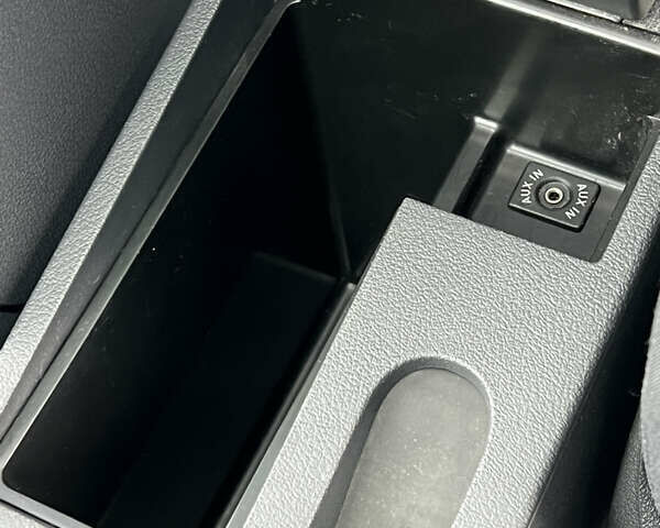 Серый Фольксваген Туран, объемом двигателя 1.97 л и пробегом 163 тыс. км за 14499 $, фото 51 на Automoto.ua