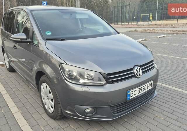 Серый Фольксваген Туран, объемом двигателя 1.6 л и пробегом 300 тыс. км за 10500 $, фото 4 на Automoto.ua