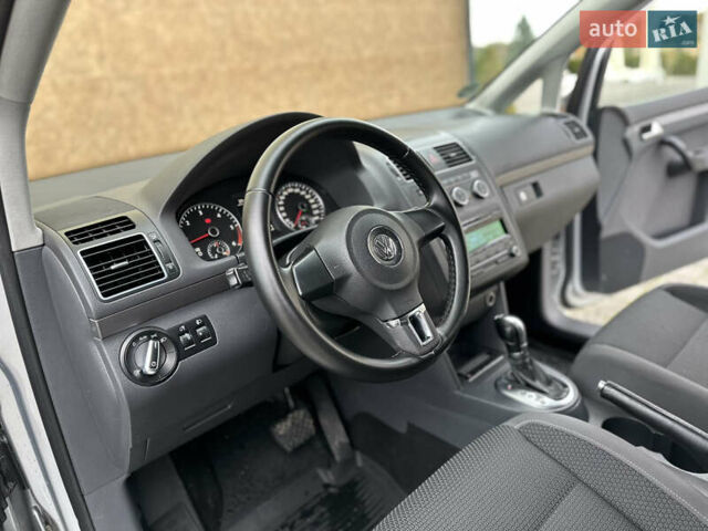 Серый Фольксваген Туран, объемом двигателя 2 л и пробегом 225 тыс. км за 10999 $, фото 106 на Automoto.ua
