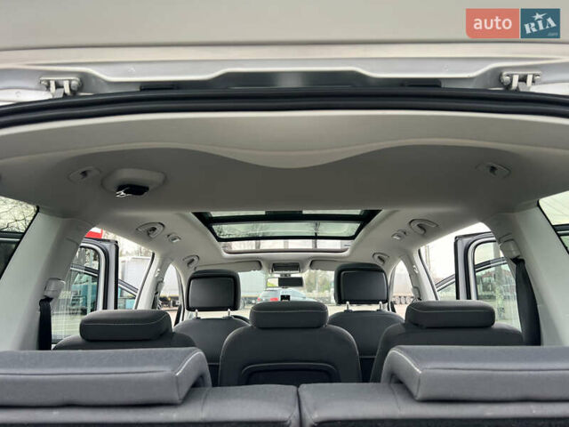 Серый Фольксваген Туран, объемом двигателя 1.97 л и пробегом 163 тыс. км за 14499 $, фото 62 на Automoto.ua