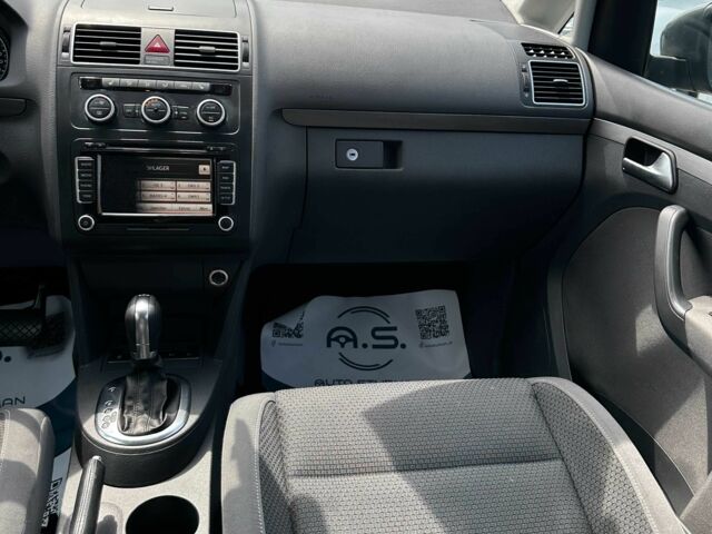 Сірий Фольксваген Туран, об'ємом двигуна 1.4 л та пробігом 213 тис. км за 9400 $, фото 16 на Automoto.ua