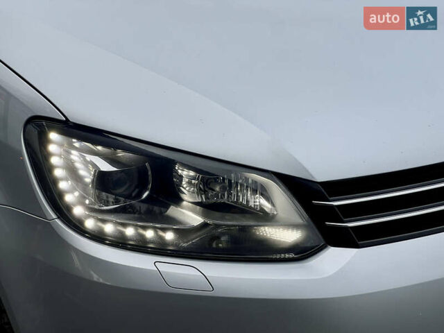 Серый Фольксваген Туран, объемом двигателя 1.97 л и пробегом 163 тыс. км за 14499 $, фото 1 на Automoto.ua