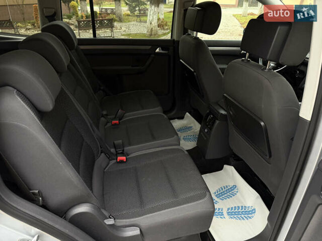 Серый Фольксваген Туран, объемом двигателя 1.6 л и пробегом 242 тыс. км за 10700 $, фото 22 на Automoto.ua