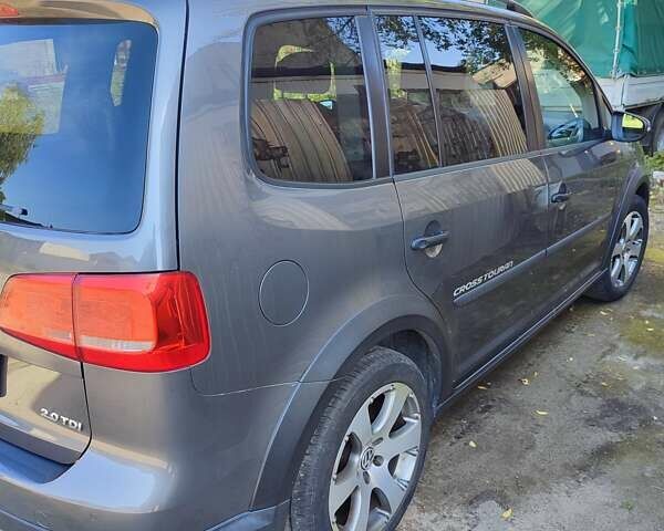 Сірий Фольксваген Туран, об'ємом двигуна 2 л та пробігом 193 тис. км за 16200 $, фото 4 на Automoto.ua