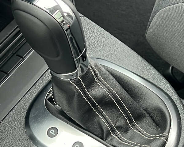 Серый Фольксваген Туран, объемом двигателя 1.97 л и пробегом 163 тыс. км за 14499 $, фото 41 на Automoto.ua