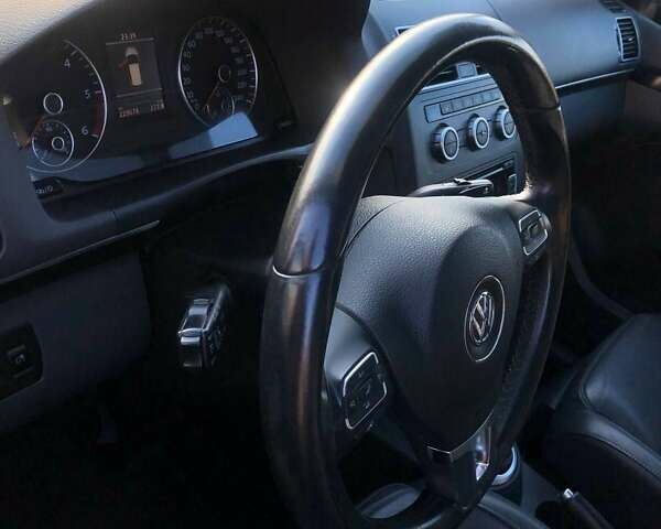 Сірий Фольксваген Туран, об'ємом двигуна 2 л та пробігом 228 тис. км за 14690 $, фото 75 на Automoto.ua