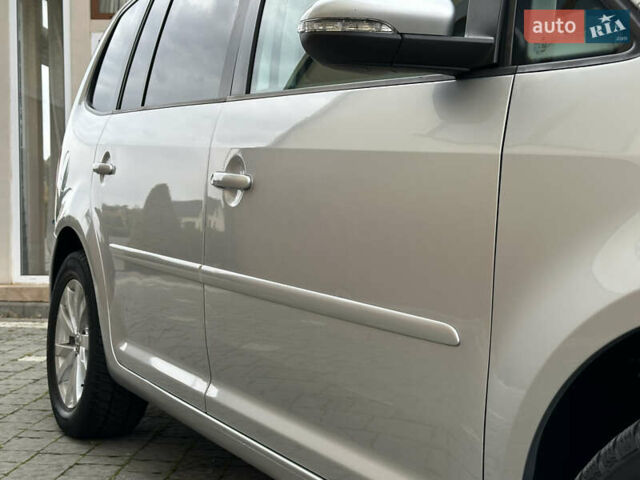 Серый Фольксваген Туран, объемом двигателя 2 л и пробегом 225 тыс. км за 10999 $, фото 17 на Automoto.ua