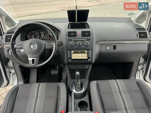 Серый Фольксваген Туран, объемом двигателя 1.97 л и пробегом 163 тыс. км за 14499 $, фото 48 на Automoto.ua