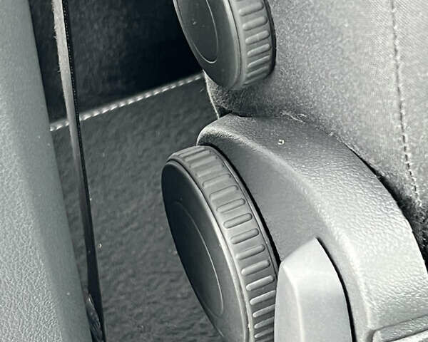 Серый Фольксваген Туран, объемом двигателя 1.97 л и пробегом 163 тыс. км за 14499 $, фото 53 на Automoto.ua