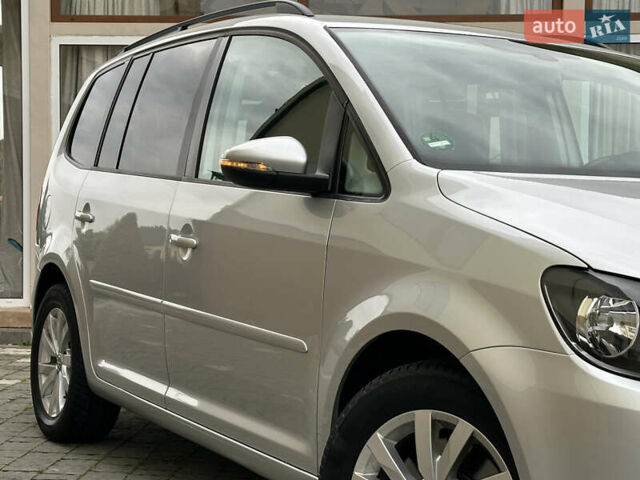 Серый Фольксваген Туран, объемом двигателя 2 л и пробегом 225 тыс. км за 10999 $, фото 13 на Automoto.ua