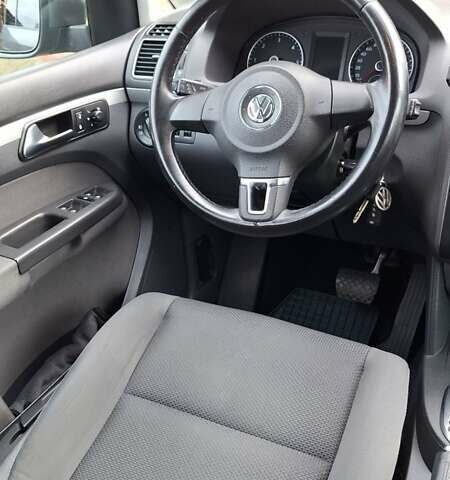 Серый Фольксваген Туран, объемом двигателя 1.97 л и пробегом 179 тыс. км за 14200 $, фото 19 на Automoto.ua