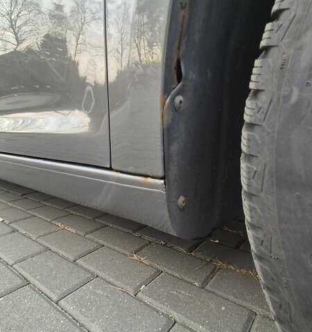 Серый Фольксваген Туран, объемом двигателя 1.6 л и пробегом 300 тыс. км за 10500 $, фото 24 на Automoto.ua