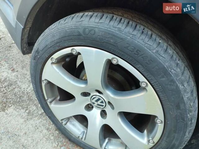 Сірий Фольксваген Туран, об'ємом двигуна 2 л та пробігом 193 тис. км за 16200 $, фото 9 на Automoto.ua