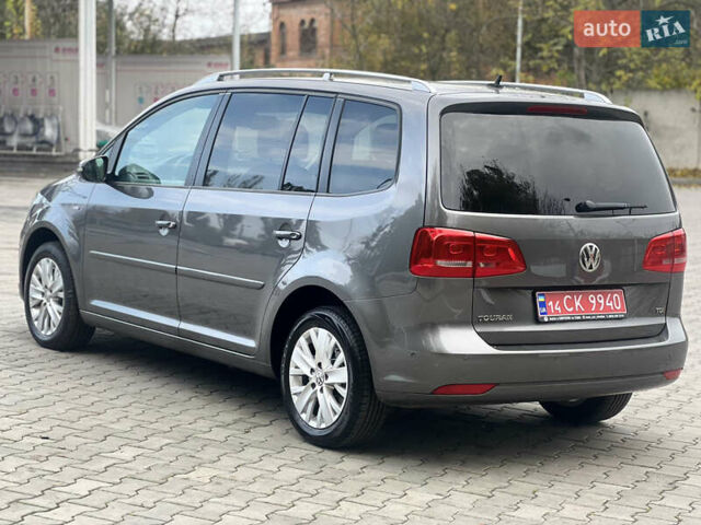 Серый Фольксваген Туран, объемом двигателя 1.6 л и пробегом 201 тыс. км за 12800 $, фото 6 на Automoto.ua