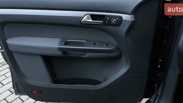 Серый Фольксваген Туран, объемом двигателя 1.4 л и пробегом 194 тыс. км за 9700 $, фото 12 на Automoto.ua