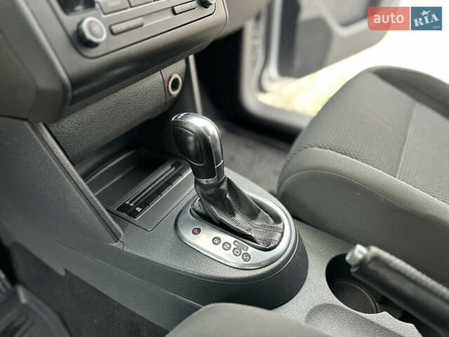 Серый Фольксваген Туран, объемом двигателя 2 л и пробегом 225 тыс. км за 10999 $, фото 110 на Automoto.ua