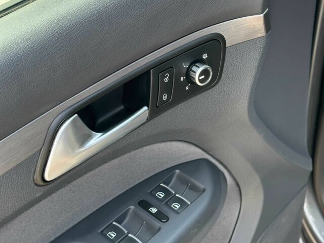 Сірий Фольксваген Туран, об'ємом двигуна 1.4 л та пробігом 213 тис. км за 9400 $, фото 5 на Automoto.ua