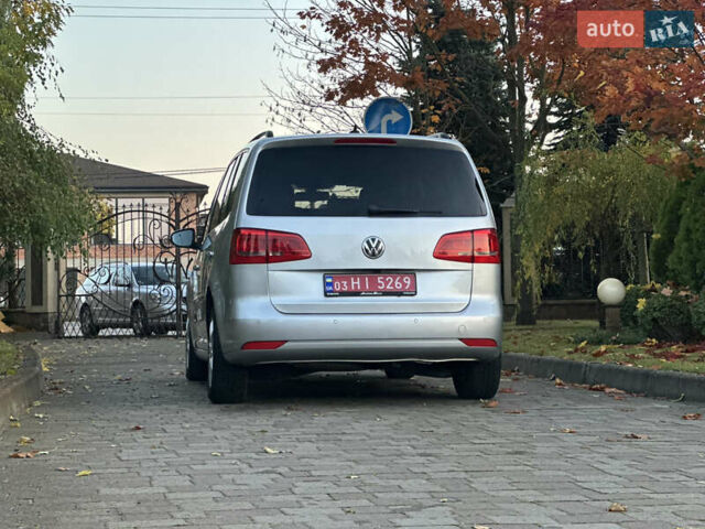 Фольксваген Туран 2013 в Сарнах на Automoto.ua Серый Фольксваген Туран, объемом двигателя 1.6 л и пробегом 249 тыс. км за 11350 $, фото 18 на Automoto.ua