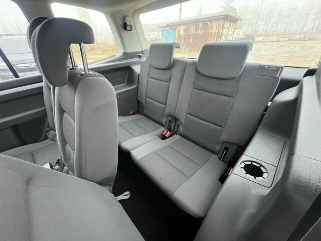 Серый Фольксваген Туран, объемом двигателя 1.6 л и пробегом 227 тыс. км за 9350 $, фото 19 на Automoto.ua