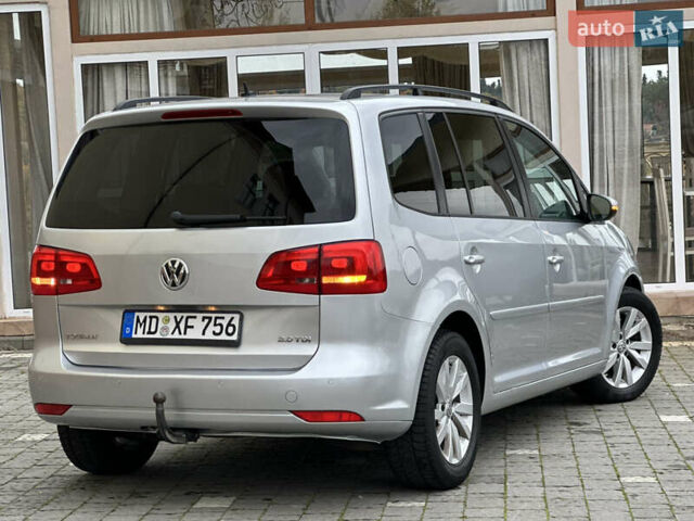 Серый Фольксваген Туран, объемом двигателя 2 л и пробегом 225 тыс. км за 10999 $, фото 2 на Automoto.ua