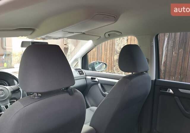 Серый Фольксваген Туран, объемом двигателя 1.97 л и пробегом 179 тыс. км за 14200 $, фото 11 на Automoto.ua