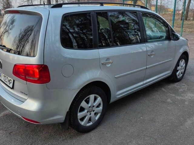 Сірий Фольксваген Туран, об'ємом двигуна 2 л та пробігом 270 тис. км за 9000 $, фото 3 на Automoto.ua