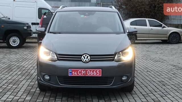 Серый Фольксваген Туран, объемом двигателя 1.4 л и пробегом 194 тыс. км за 9700 $, фото 1 на Automoto.ua